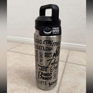 NWT YETI 26oz Rambler Chug Bottle
